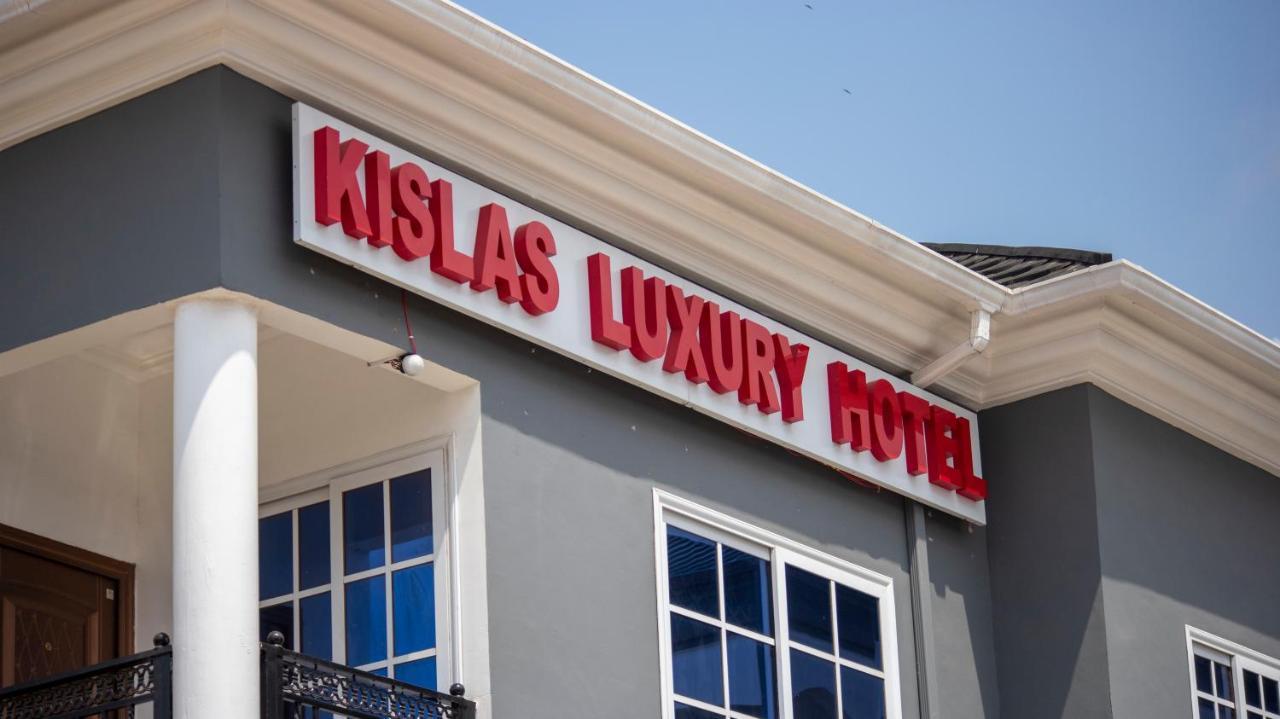 Kislas Luxury Hotel Adenta エクステリア 写真